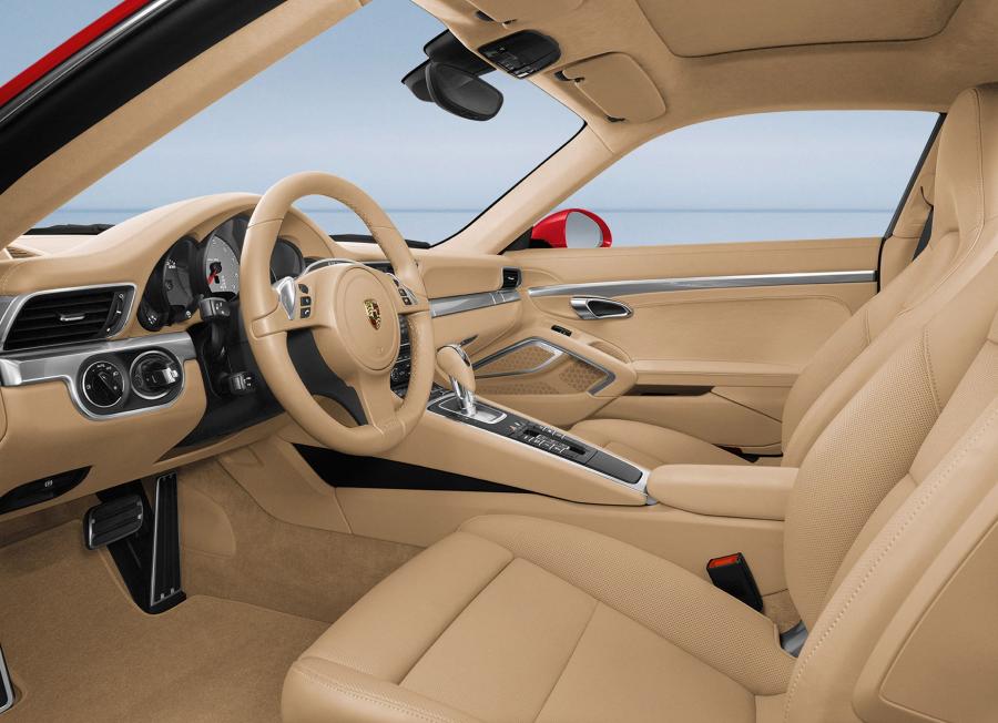  Porsche 911 Carrera 2011 года  (фото 25 из 47)